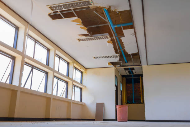 Best Commercial water damage restoration  in Yarrow Point, WA